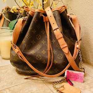 Authentic Vintage Louis Vuitton Petite Noe with Crossbody